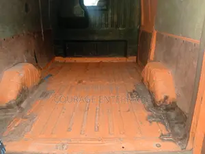 Ford Transit 2007 Orange