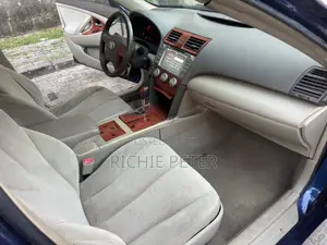 Toyota Camry LE 4dr Sedan (2.5L 4cyl 6AM) 2010 Blue