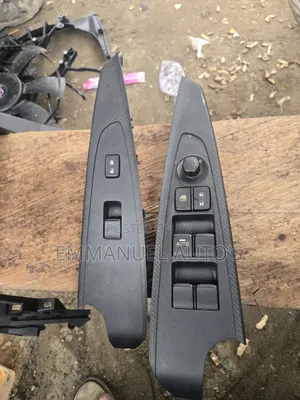 Door Master Button Yaris iA 2017