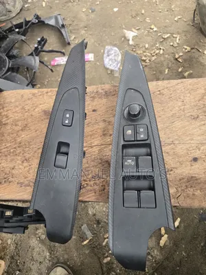 Door Master Button Yaris iA 2017