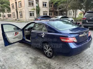 Toyota Camry LE 4dr Sedan (2.5L 4cyl 6AM) 2010 Blue