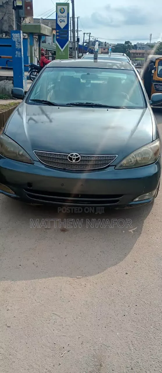 Toyota Camry 2002 Gray