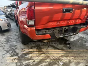 Toyota Tacoma Limited 2017 Orange