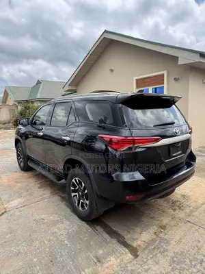 Toyota Fortuner 2.4 D AWD 2023 Black