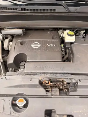 Nissan Pathfinder Platinum 4dr SUV 4WD (3.5L 6cyl CVT) 2014 Gray