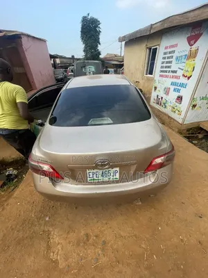 Toyota Camry 2008 Gold