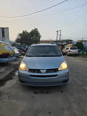 Toyota Sienna LE AWD 2005 Blue