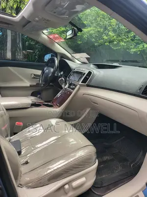 Toyota Venza Limited 2010 Blue