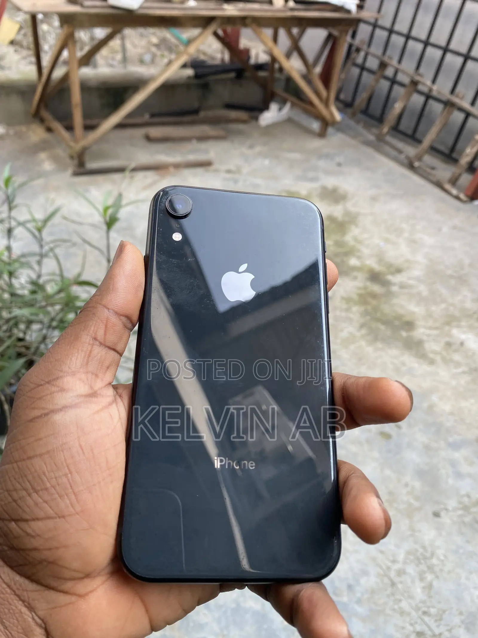 Apple iPhone XR 64 GB Black