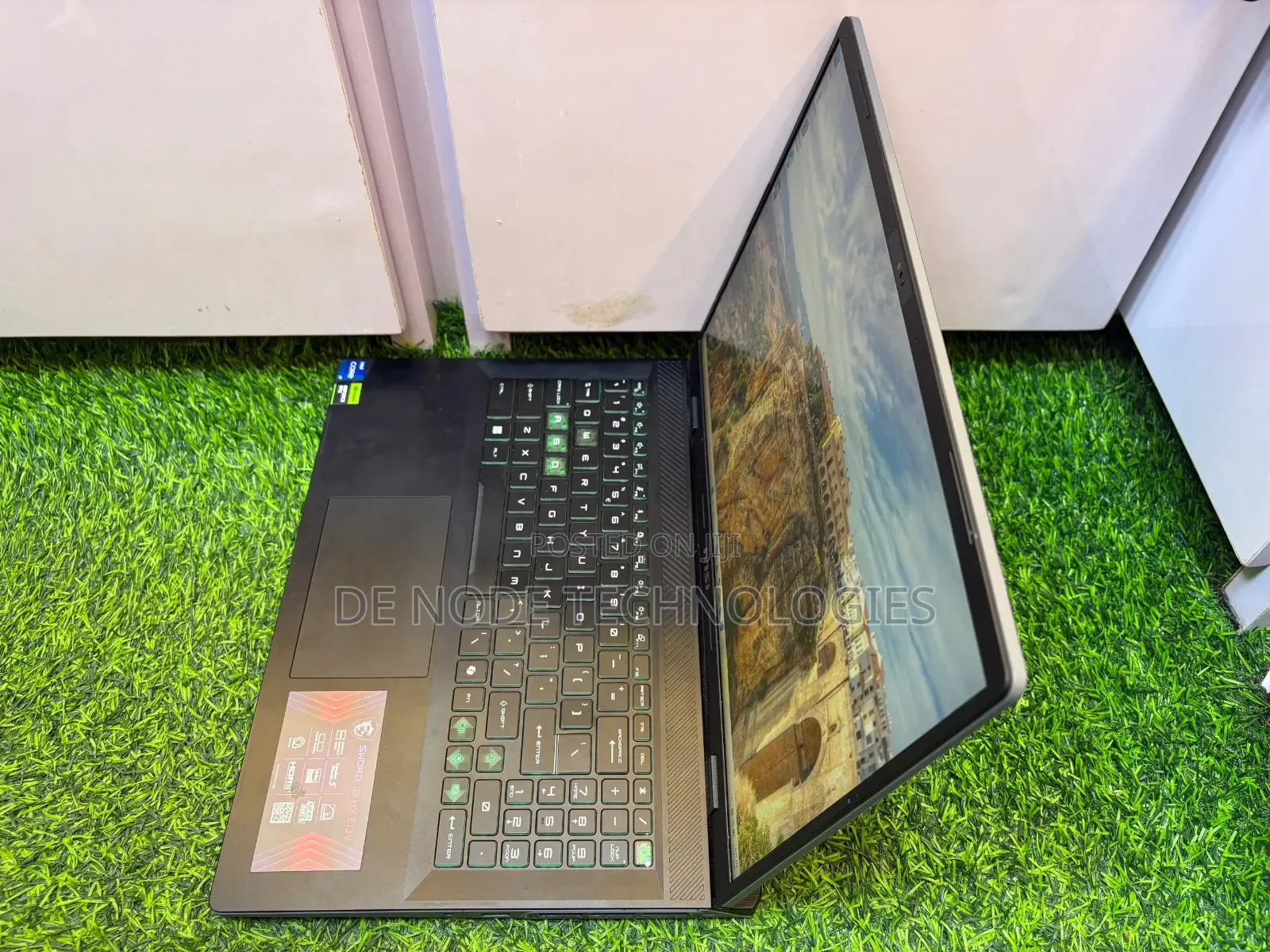 Laptop MSI MSI Sword 17 16GB Intel Core i7 SSD 1T