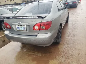 Toyota Corolla 2005 Green