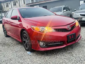 Toyota Camry SE V6 4dr Sedan (3.5L 6cyl 6A) 2012 Red