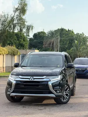 Mitsubishi Outlander 2016 Black