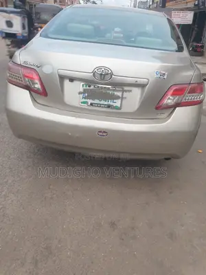 Toyota Camry 2.4 2008 Gold