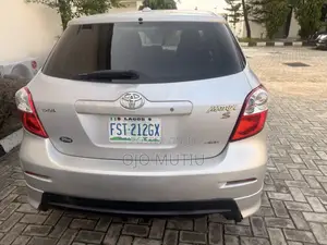 Toyota Matrix 2010 Silver