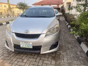 Toyota Matrix 2010 Silver