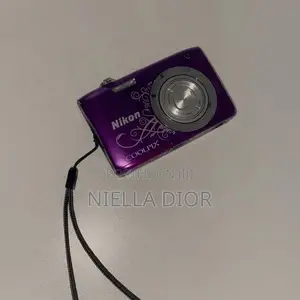 Nikon Digital Camera S2600