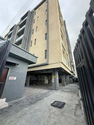 Furnished 1bdrm Block of Flats in Private Estate Lekki for sale