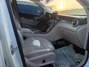 Mercedes-Benz GLC-Class 2017 White