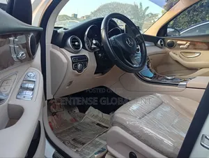 Mercedes-Benz GLC-Class 2017 White
