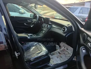 Mercedes-Benz C300 2016 Black