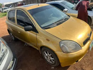 Toyota Yaris 2003 Gold