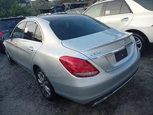 Mercedes-Benz C300 2017 Silver