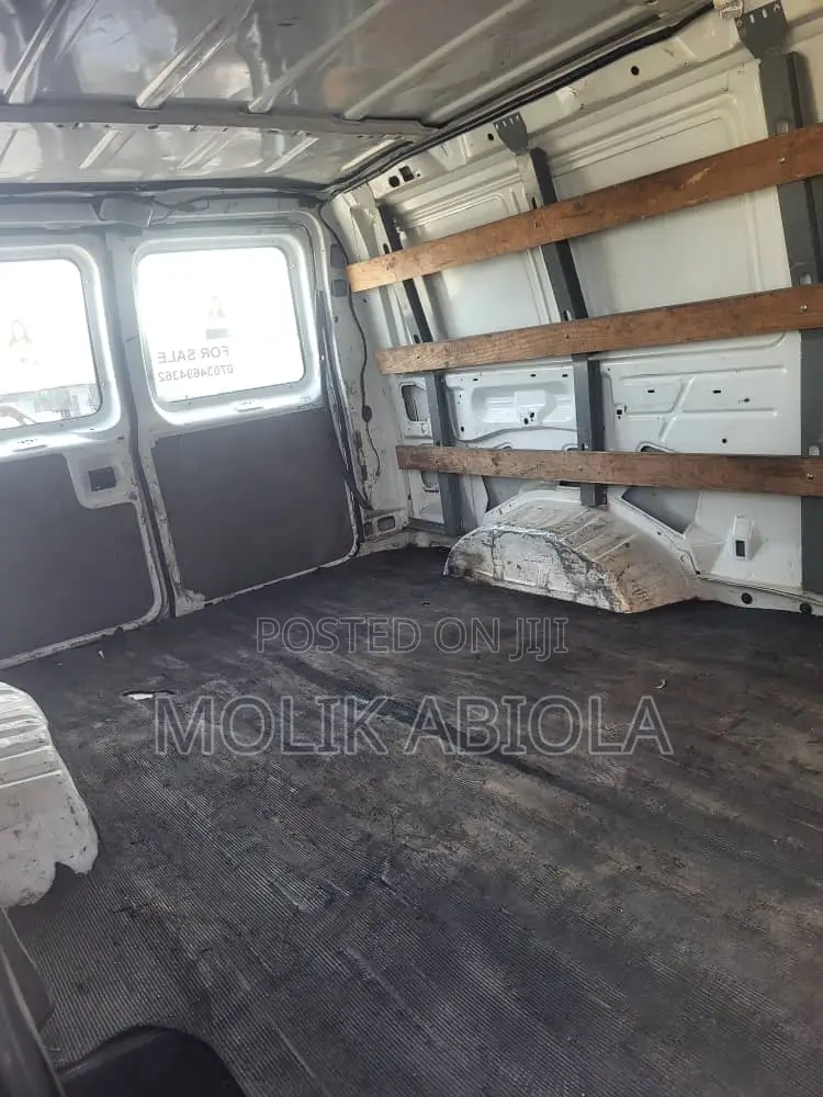 Ford E250 2006 White