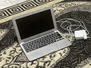 Laptop Apple MacBook Air 2011 4GB Intel Core i5 SSD 128GB