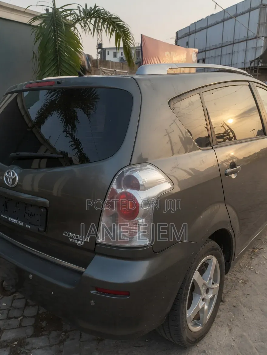 Toyota Corolla 2007 Gray