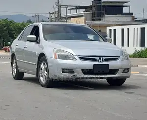 Honda Accord 2006 Silver