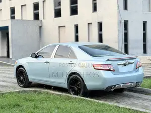 Toyota Camry XLE 4dr Sedan (2.4L 4cyl 5A) 2009 Blue