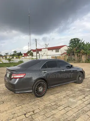 Toyota Camry SE V6 4dr Sedan (3.5L 6cyl 6AM) 2010 Gray