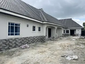 Furnished 2bdrm Bungalow in Rumuekini for rent