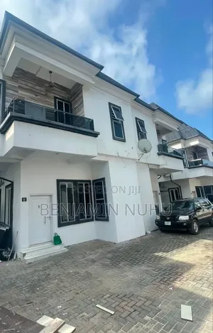 4bdrm Duplex in Orchid Road, Just By, Lafiaji for rent