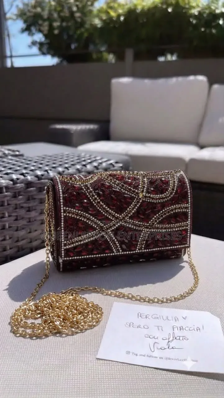 *luxury Classy Stones Embedded Purse