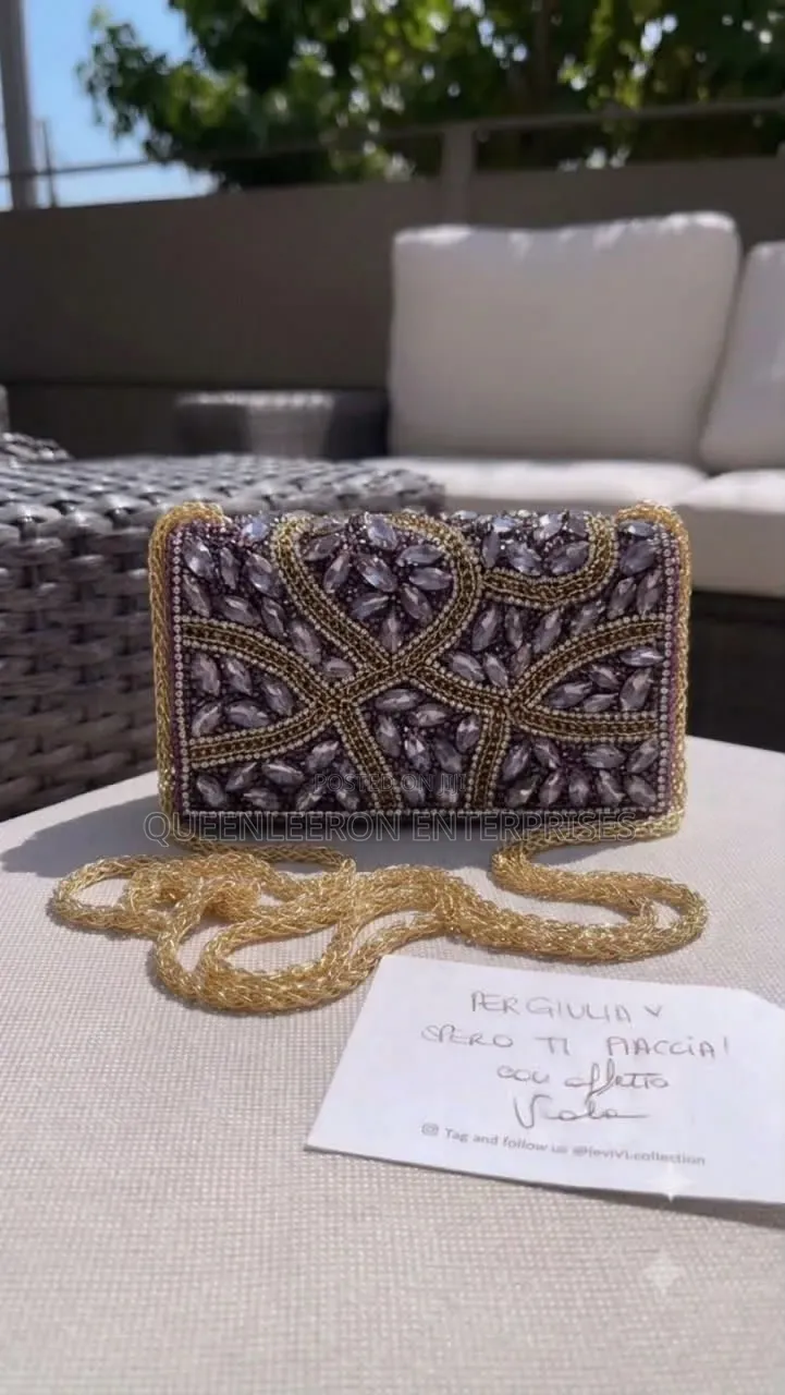 *luxury Classy Stones Embedded Purse