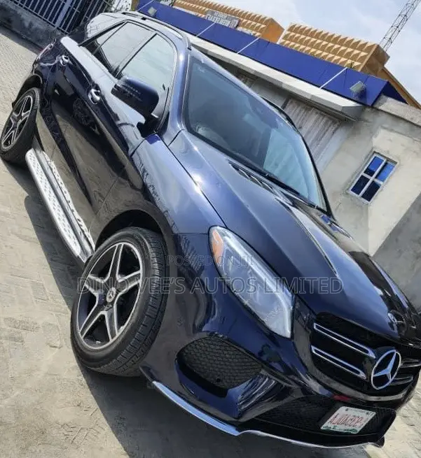 Mercedes-Benz GLE-Class 2018 Blue