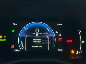 Toyota Camry SE 2025 Silver