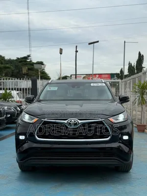 Toyota Highlander XLE 2022 Black