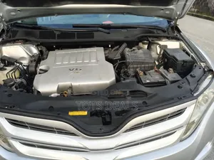 Toyota Venza Limited 2010 Silver