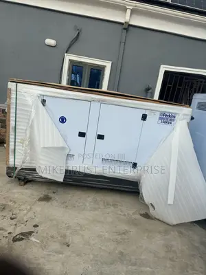 Perkins Soundproof 150kva Diesel Generator. Stamford