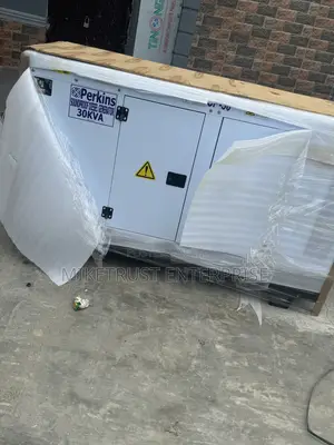 30Kva Strong Perkins Diesel Soundproof Generator