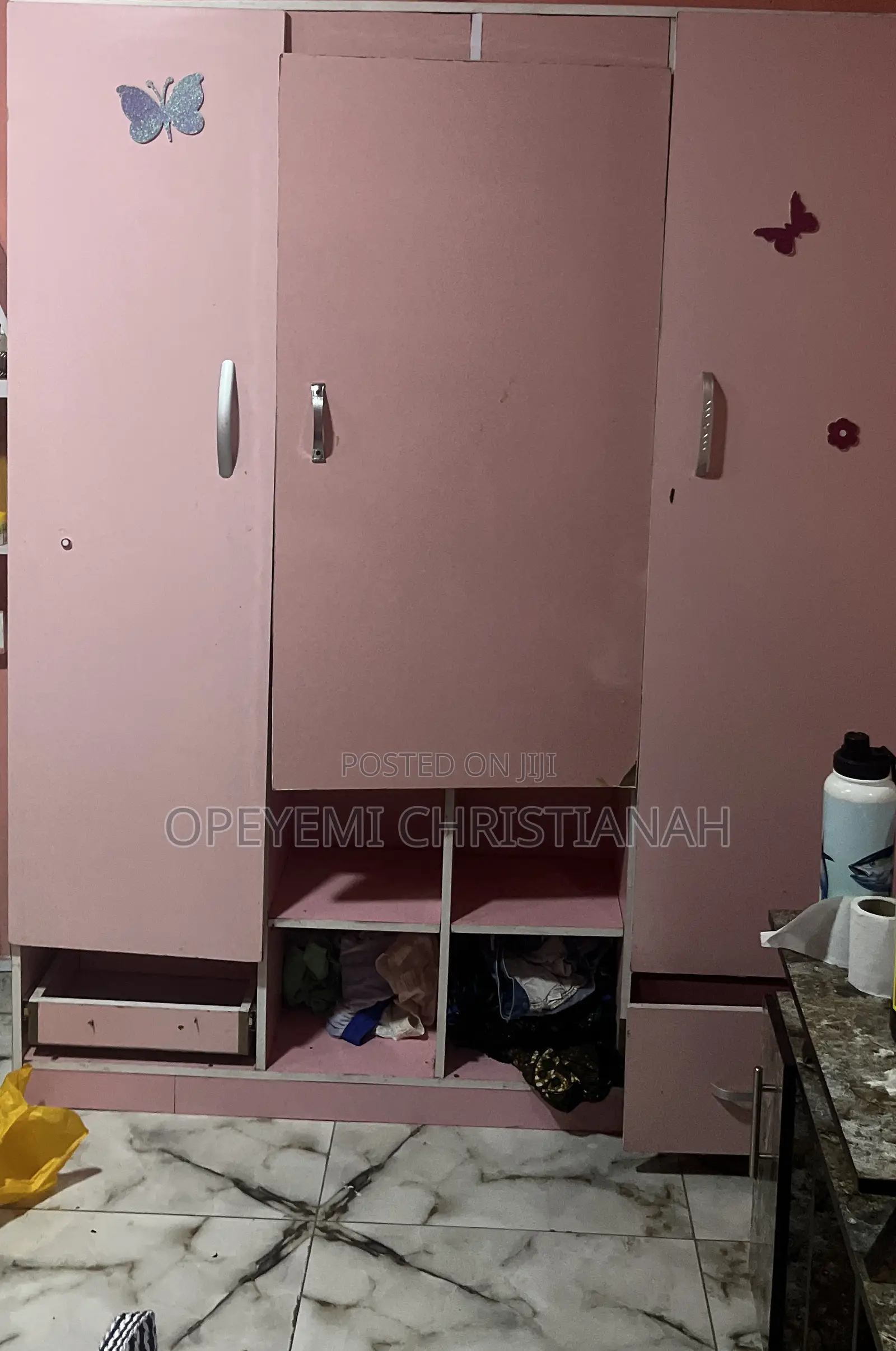 Wardrobe for Wears