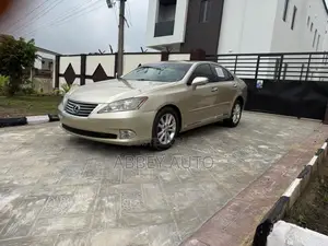 Lexus ES 350 2012 Gold