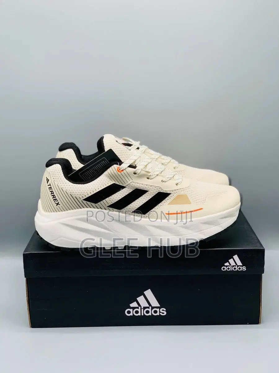 Adidas Quality Sneakers