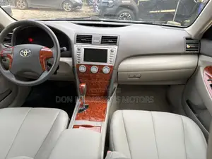 Toyota Camry XLE 4dr Sedan (2.5L 4cyl 6A) 2011 Green