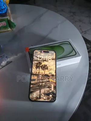 Apple iPhone 15 128 GB Green