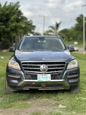 Mercedes-Benz M Class ML350 4MATIC 4dr SUV AWD (3.5L 6cyl 7A) 2014 Gray