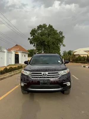 Toyota Highlander Limited 4dr SUV AWD (3.5L 6cyl 6A) 2014 Burgundy